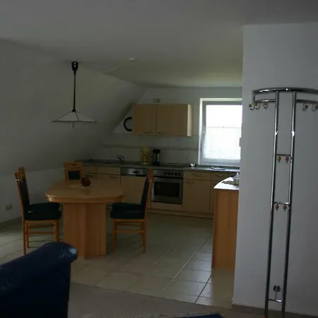 Haus Galerie 1. Og *